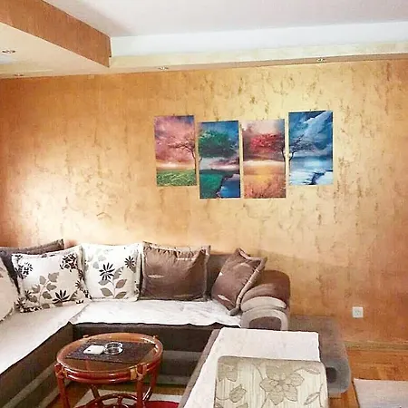 Апартаменты Laki *