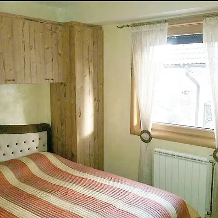 Laki Apartment *
